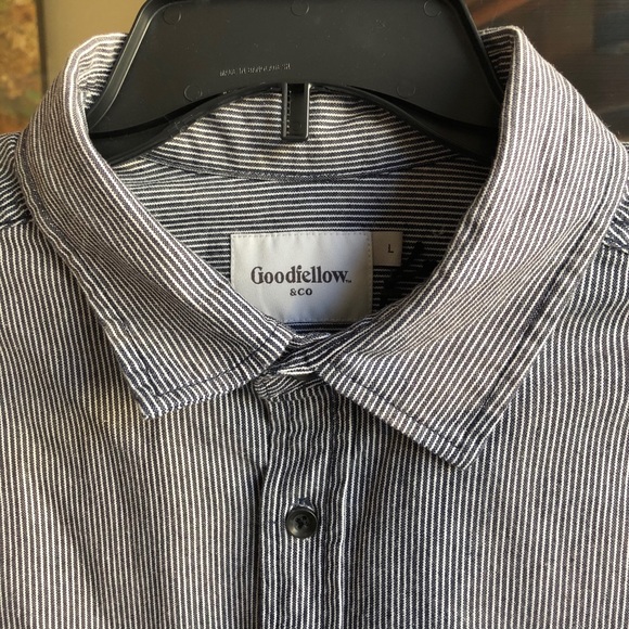 Men’s Striped Button-down  L - Picture 4 of 8